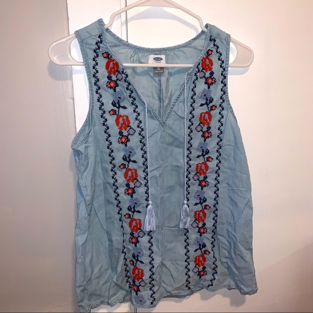 Old Navy Sleeveless Tassel Embroidered Top NWT